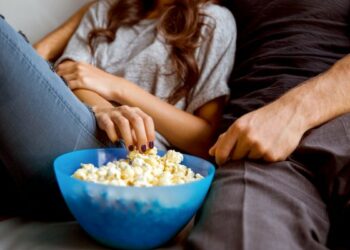 can’t-stop-snacking?-new-research-might-have-found-one-reason-why