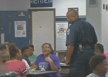 JCPS board member wants to resume talks on hiring school security officers | In-depth