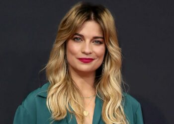 Annie Murphy Did Mental ‘Spring Cleaning’ After ‘Schitt’s Creek’