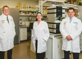 Targeting the sugar coating of cancer cells: FIU takes lead in cancer research | FIU Magazine
