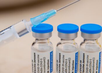 FDA advisors unanimously back Johnson & Johnson COVID boosters for people 18 and older – Fortune