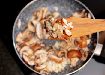 How to salt your meal without actually adding salt