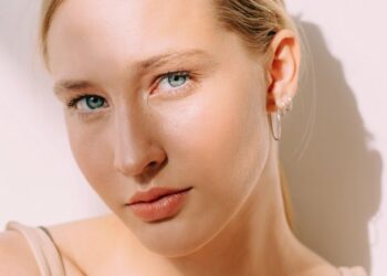 a-holistic-derm’s-must-have-food-for-glowing-skin-&-a-balanced-gut