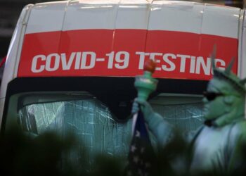we-can’t-just-impose-restrictions-whenever-covid-19-surges.-here’s-a-better-plan-for-2022