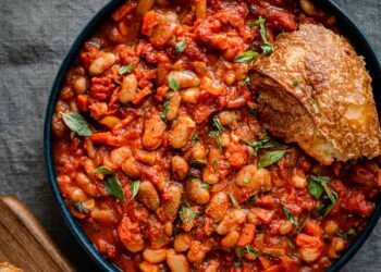 livornese-stewed-beans