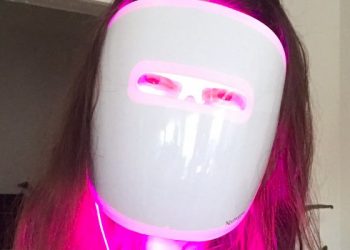 experts-are-giving-red-light-therapy-the-green-light—here’s-why