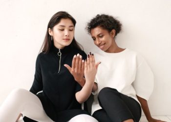 empathy-&-compassion-are-not-the-same—here’s-the-key-difference