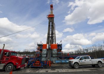 pennsylvania-study-suggests-links-between-fracking-and-asthma,-lymphoma-in-children
