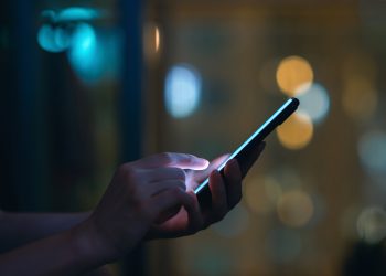 6-red-flags-about-the-mental-health-content-you’re-being-bombarded-with-on-social-media