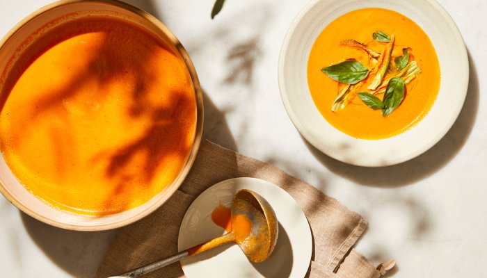 a-delicious-&-skin-boosting-soup-recipe:-how-to-make-it-+-why-you’ll-glow