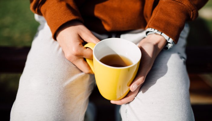 is-one-tea-bag-enough-for-health-benefits?-we-asked-an-herbalist