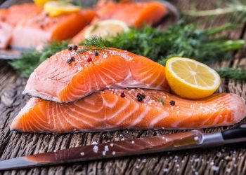 health-benefits-of-salmon:-why-is-it-good-for-you,-and-how-to-serve-it