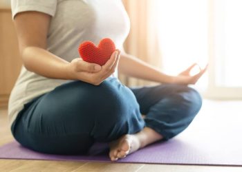 meditation-for-heart-health:-the-link-between-meditation-and-cardiovascular-risk-reduction