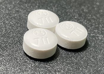 covid-19-antiviral-drugs-promise-speedier-recoveries-but-they’re-not-available-in-the-us.