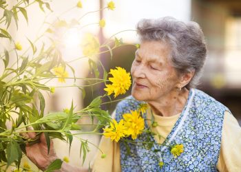 health-benefits-&-gardening-tips-for-seniors