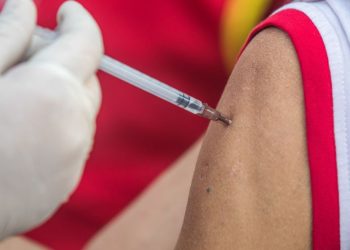 genetics-played-role-in-rare-blood-clots-linked-to-covid-19-vaccines,-researchers-find