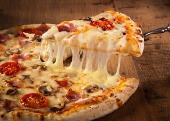 5-ingredients-to-add-to-pizza-that-aren’t-“glue”