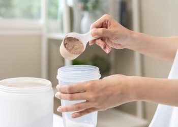 the-5-best-protein-powders-according-to-a-dietitian