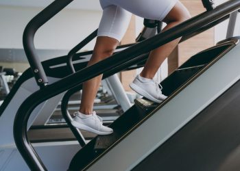 stairmaster-vs-incline-treadmill:-which-one-can-bring-better-results?