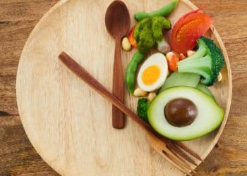 New Study Reveals an Easier Alternative to Intermittent Fasting : ScienceAlert